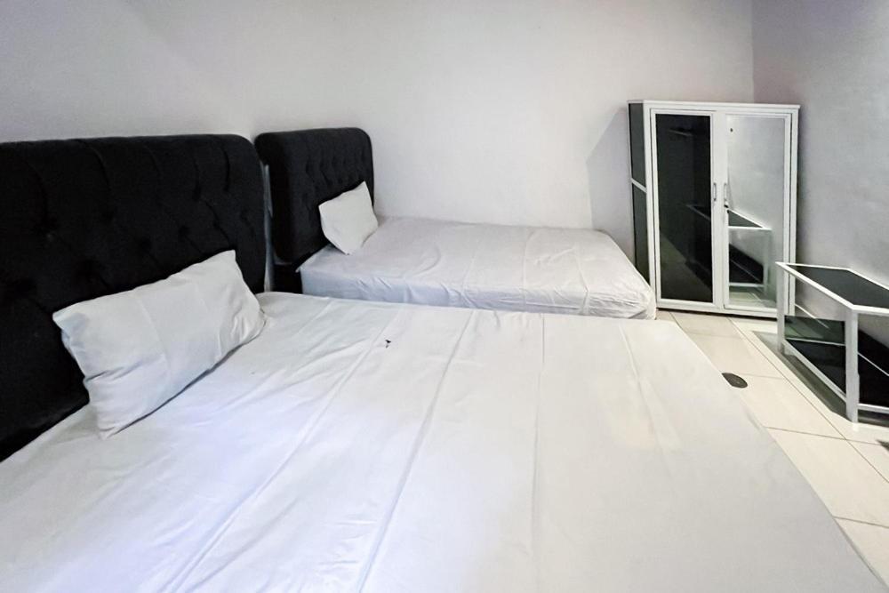 Kostel 99 Pangkal Pinang Redpartner Hotel Ngoại thất bức ảnh
