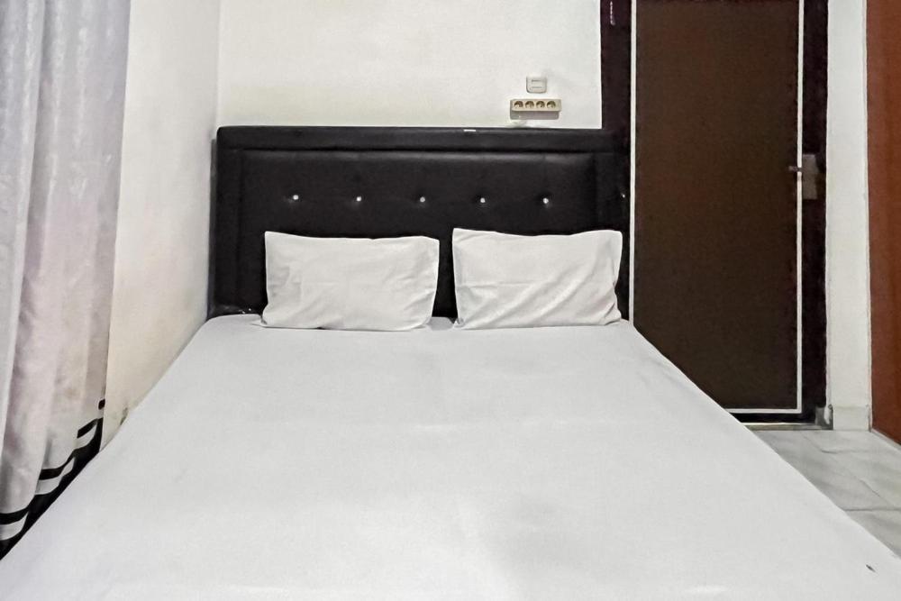 Kostel 99 Pangkal Pinang Redpartner Hotel Ngoại thất bức ảnh